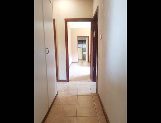 6 BEDROOM FREESTANDING FOR SALE IN FREELAND PARK